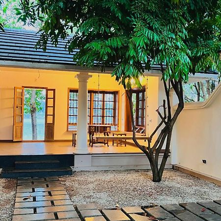 Waterfront By Palmyra Appartement Kollam Buitenkant foto