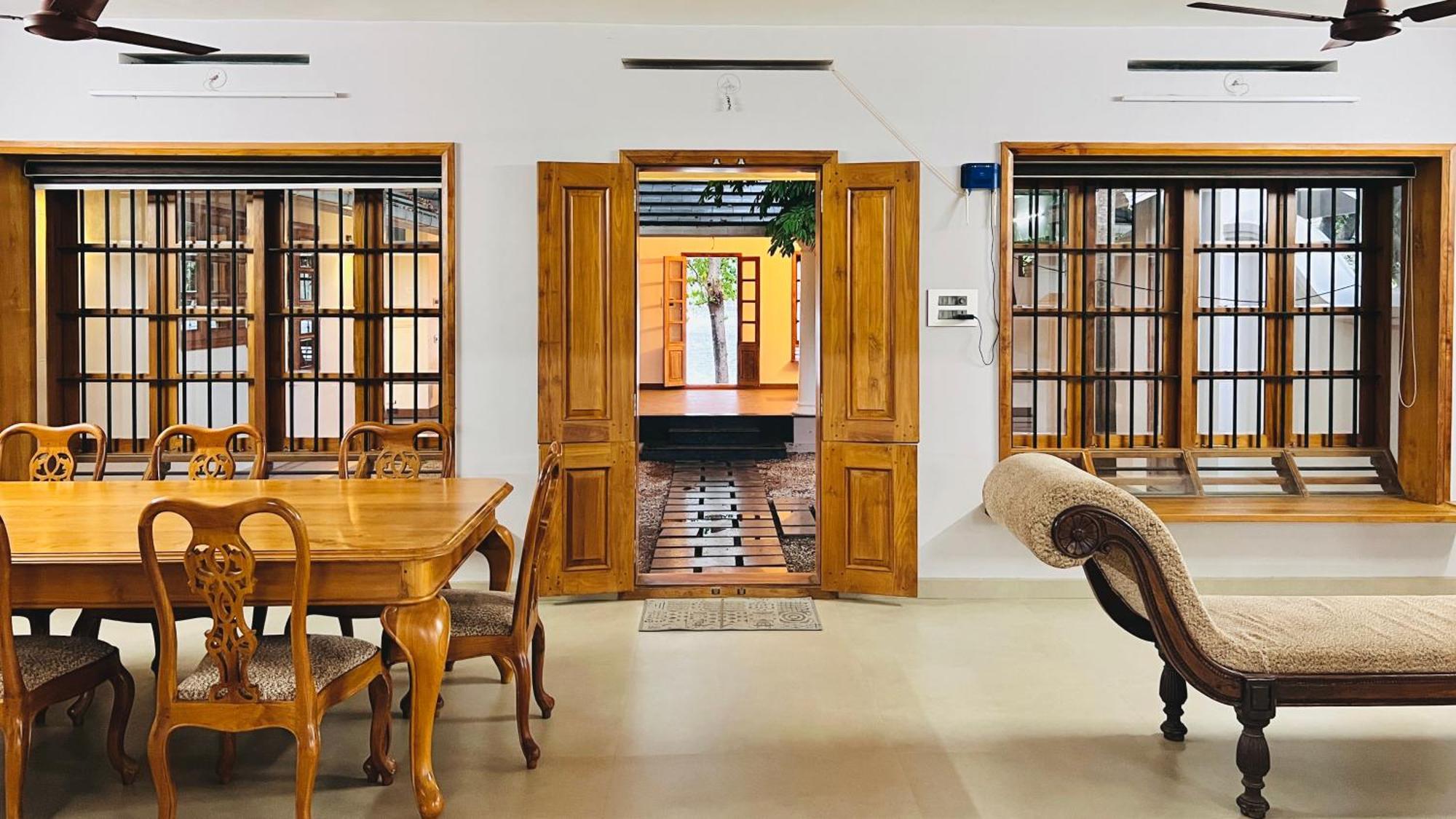 Waterfront By Palmyra Appartement Kollam Buitenkant foto